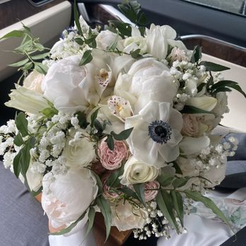 Dream Flowers - Bridal Bouquet - Florists Near Me - San Leandro, California Dream Flowers - Bridal Bouquet - Florists Near Me - San Leandro, California