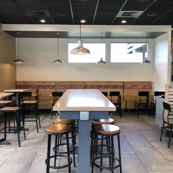 Taco Bell - Dining Area - Fast Food Near Me - Kansas City, Missouri