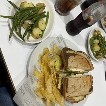 Brass Rail Salt Beef Bar - Sandwiches Near Me - London, XGL
