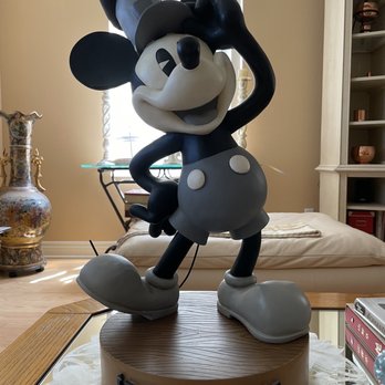 Fine Art Restore - Mickey back at home - Art Restoration Near Me - Porter Ranch, California Fine Art Restore - Mickey back at home - Art Restoration Near Me - Porter Ranch, California
