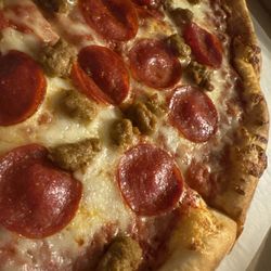 Aldo's Pizza & Pasta - Pepperoni & sausage