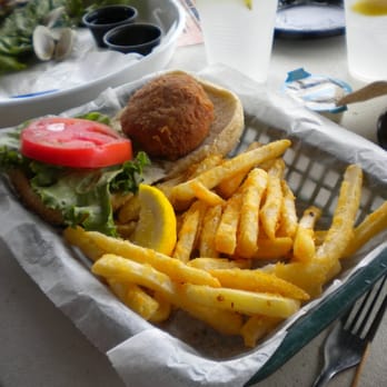 Cantler's Riverside - crab cake sandwich - Seafood Near Me - Annapolis, Maryland