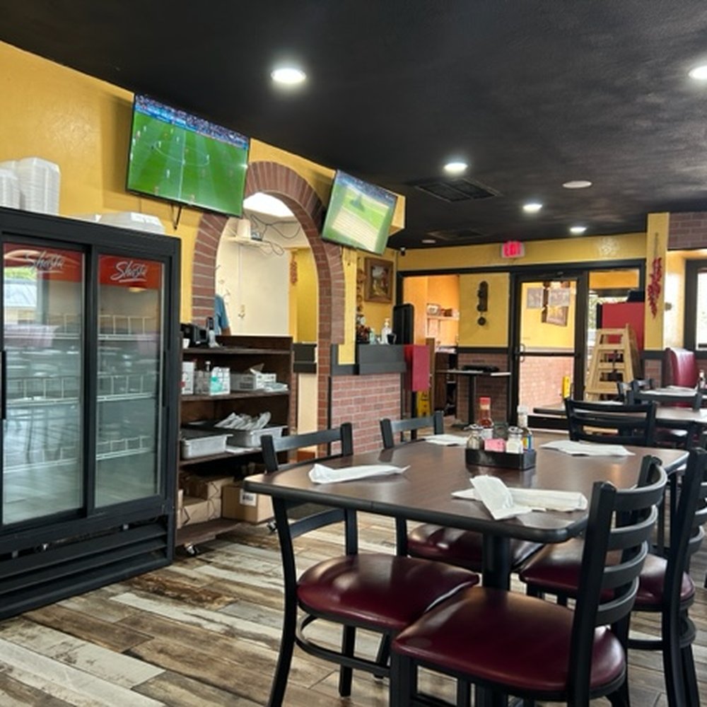 La Mesa Paris - the interior of a restaurant - Mexican Near Me - Paris, Arkansas La Mesa Paris - the interior of a restaurant - Mexican Near Me - Paris, Arkansas