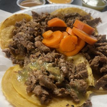 Tacos El Jefe - 4 Asada Taco they offer a self serve bar with hot sauces, cilantro/onion, carrot & radish. - Tacos Near Me - stanton, California