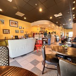ZOES Coffee - Warm inviting interior