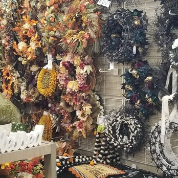 HomeGoods - Home & Garden Near Me - Bee Cave, Texas