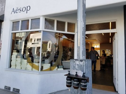 Aesop Abbot Kinney by null