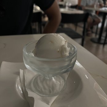 Honu Oceanside - Coconut flavored coconut glen's ice cream - Seafood Near Me - Lahaina, Hawaii Honu Oceanside - Coconut flavored coconut glen's ice cream - Seafood Near Me - Lahaina, Hawaii