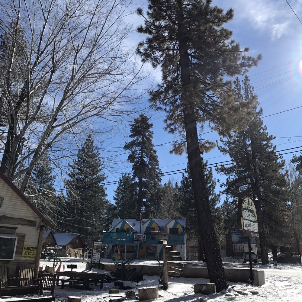 Cabins4less - View outside of the cabin - Rafting/Kayaking Near Me - Big Bear Lake, California