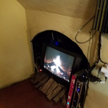 Arume - "fireplace"!!!! With logs and everything! - Mediterranean Near Me - Barcelona, B Arume - "fireplace"!!!! With logs and everything! - Mediterranean Near Me - Barcelona, B