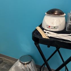 Bangz Hair & Color Lounge - This is the corner where they wax you!