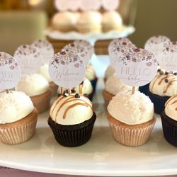 The Salted Cake - Rose Champaign & salted Carmel chocolate.
