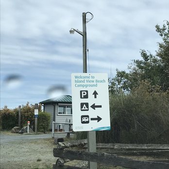 Island View Beach Regional Campground - Directions signage - Campgrounds Near Me - Saanichton, British Columbia