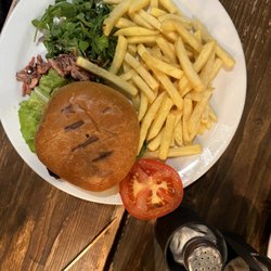 Beetroot Bar & Grill - The spicy burger