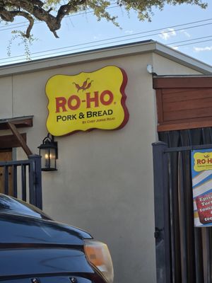 Ro-Ho Pork & Bread - Tortas Ahogadas by null