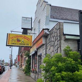 Rickshaw Restaurant - a sidewalk in front of a restaurant - Canadian (New) Near Me - Gravenhurst, Ontario Rickshaw Restaurant - a sidewalk in front of a restaurant - Canadian (New) Near Me - Gravenhurst, Ontario