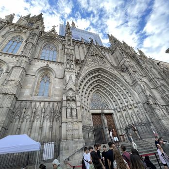 Catedral de Barcelona - Landmarks & Historical Buildings Near Me - Barcelona, B Catedral de Barcelona - Landmarks & Historical Buildings Near Me - Barcelona, B