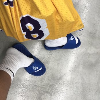 The Buzz Honolulu - Waiting to get Fresh'Ed up for the weekend *3/2026 LETS GO DODGERS (KOBEEEEEEE) - Barbers Near Me - Aiea, Hawaii