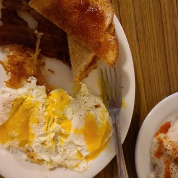 The Mama's Arcade Cafe - Eggs cooked perfectly - Breakfast & Brunch Near Me - Lincoln, Illinois The Mama's Arcade Cafe - Eggs cooked perfectly - Breakfast & Brunch Near Me - Lincoln, Illinois