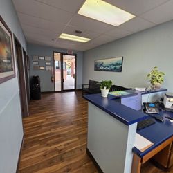 Wave Veterinary Medical Center - Lobby