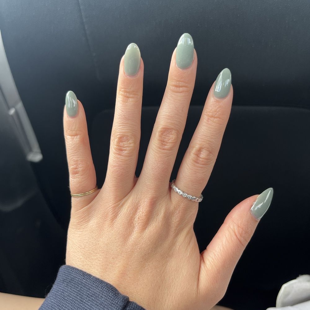 Freshly manicured hand and fingies Freshly manicured hand and fingies