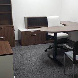 Advantage Office Solutions - L shape desk with 3-legged Corner height adjustable table