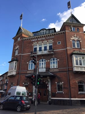 First Hotel Grand by null