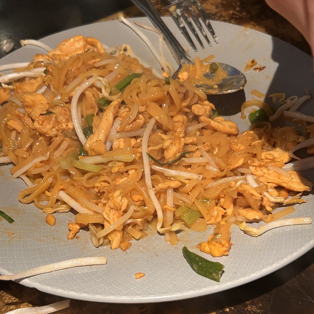 Thai Tanium Restaurant - Pad Thai with chicken - Thai Near Me - Gaithersburg, Maryland Thai Tanium Restaurant - Pad Thai with chicken - Thai Near Me - Gaithersburg, Maryland