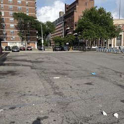 Max Deals - Parking lot of Max Deals