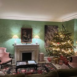 Hôtel du Danube Saint Germain - Lobby. Small and quaint