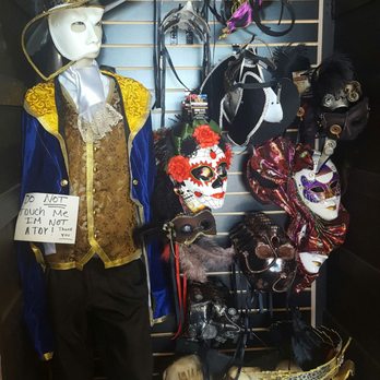 Freaky Findz - Gift Shops Near Me - New Braunfels, Texas