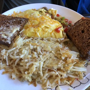 Blue Stone Cafe - Large portion -vegetable omelette - Breakfast & Brunch Near Me - Randle, Washington Blue Stone Cafe - Large portion -vegetable omelette - Breakfast & Brunch Near Me - Randle, Washington