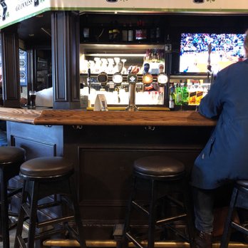 King George's Arms - Chicken Wings Near Me - Toronto, Ontario