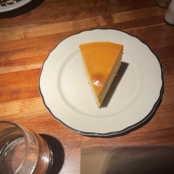 Houston's Restaurant - Butter squash cheesecake - American Near Me - Hackensack, New Jersey