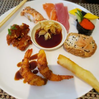 Tanaka - A variety of tempura fried foods, Inarizushi, salmon and tuna sushies - Japanese Near Me - São Paulo, SP Tanaka - A variety of tempura fried foods, Inarizushi, salmon and tuna sushies - Japanese Near Me - São Paulo, SP