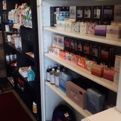 Red Velvet Cafe and Gifts - Lots of neat things to buy