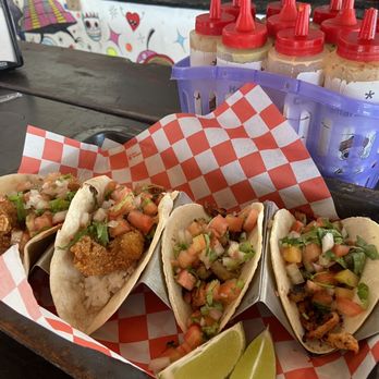 Don’s Tacos and Burritos - 4 taco plate... - Tacos Near Me - Cancún, ROO