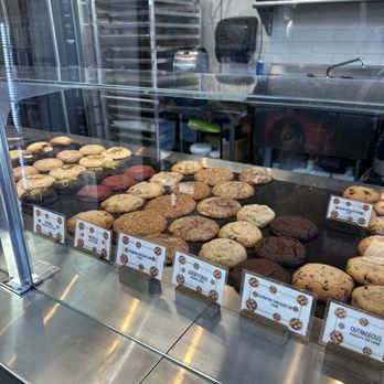 Cookiesncream - Bakeries Near Me - Yonkers, New York