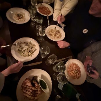 Campo De Fiori - Pastas and chicken - tortellini, bolognaise, pesto, carbonara, vodka, chicken - Italian Near Me - Aspen, Colorado Campo De Fiori - Pastas and chicken - tortellini, bolognaise, pesto, carbonara, vodka, chicken - Italian Near Me - Aspen, Colorado