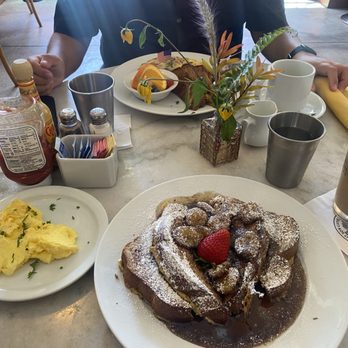 Immigrant Son Caffe - French Toast with caramalized bananas - New American Near Me - Ventura, California Immigrant Son Caffe - French Toast with caramalized bananas - New American Near Me - Ventura, California