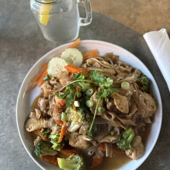 Tifudi - Chicken Pad See Ew - Thai Near Me - Anderson, South Carolina