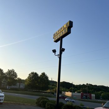 Waffle House - parking lot with cars - American Near Me - Pinson, Alabama Waffle House - parking lot with cars - American Near Me - Pinson, Alabama