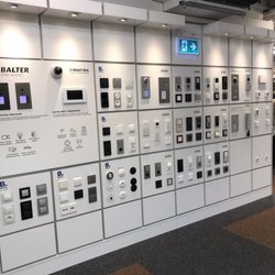 Plein - Eine Vielzahl unterschiedlicher Schalter. A variety of different switches.