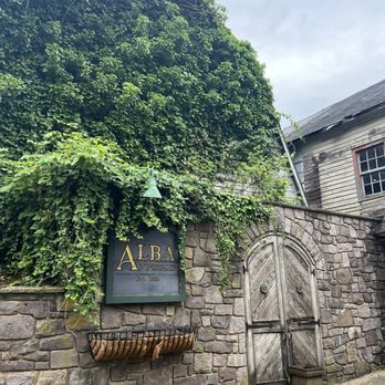 Alba Vineyard - Wineries Near Me - Milford, New Jersey