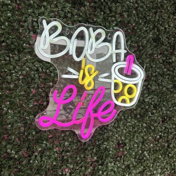 Bites & Sips - Cute place, bold bright decor!  Loved it! - Bubble Tea Near Me - Brooklyn, New York