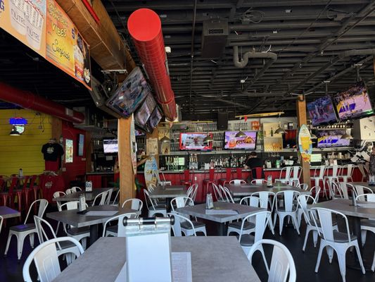 Hogan's Hangout by null