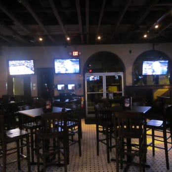 Hudson Grille - Interior. - Sports Bars Near Me - Sandy Springs, Georgia Hudson Grille - Interior. - Sports Bars Near Me - Sandy Springs, Georgia