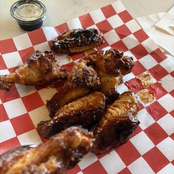 Cascadia Pizza - Spicy BBQ wings - Pizza Near Me - Tempe, Arizona Cascadia Pizza - Spicy BBQ wings - Pizza Near Me - Tempe, Arizona