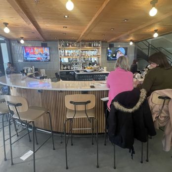 Elliott's - Bar - Southern Near Me - Peachtree City, Georgia