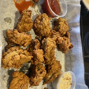 The Full Moon Oyster Bar - Seafood Near Me - Jamestown, North Carolina